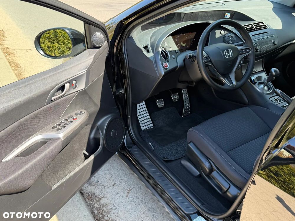 Honda Civic 1.8 Executive - 19