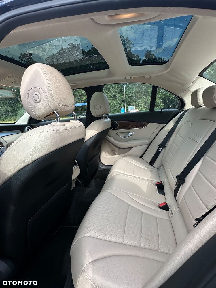 Mercedes-Benz Klasa C 300 7G-TRONIC - 11