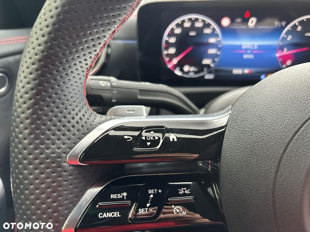 Mercedes-Benz CLA 200 7G-DCT - 26