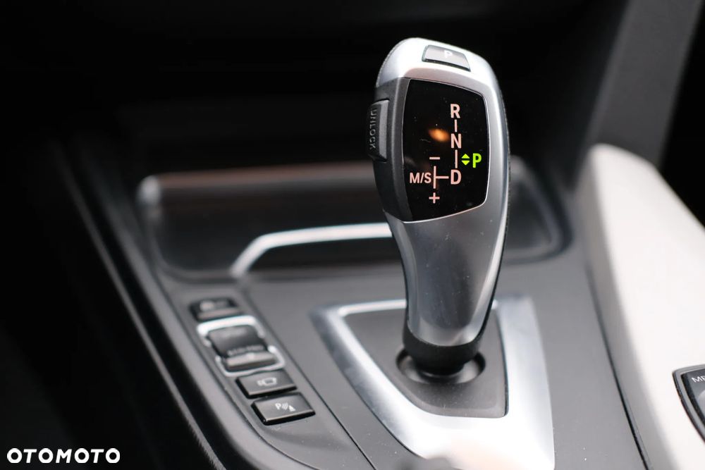 BMW Seria 3 320d xDrive Advantage - 19