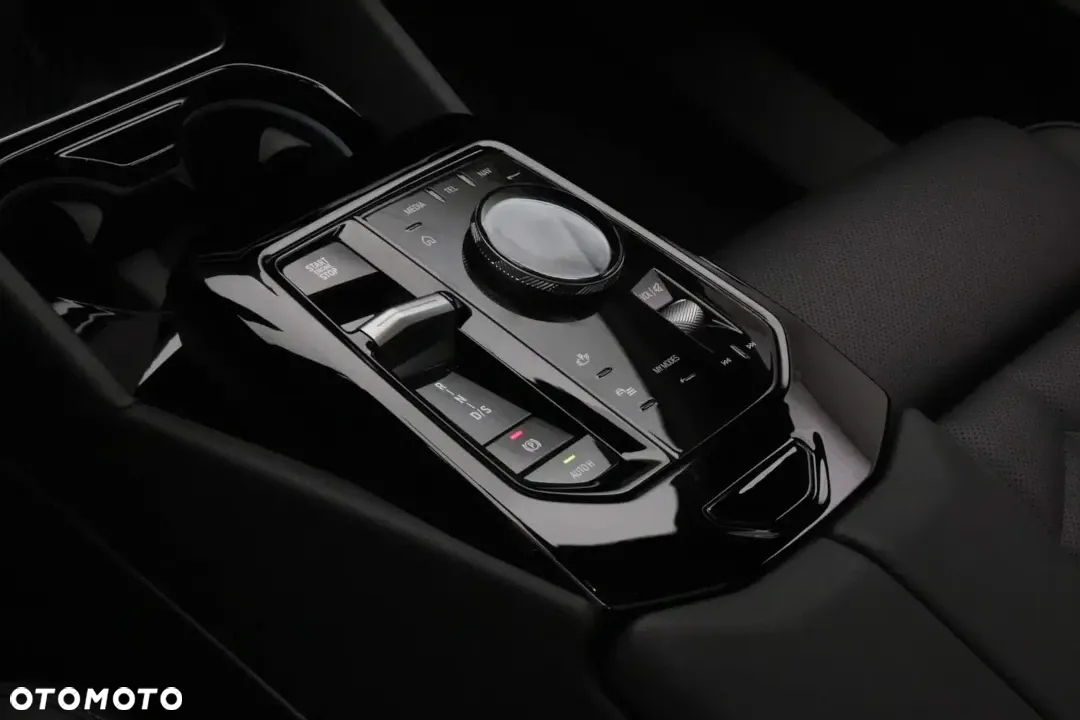 BMW Seria 5 520d xDrive mHEV M Sport - 8