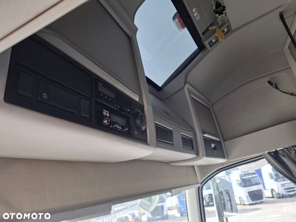 Volvo Najem na 12 miesięcy! - 11