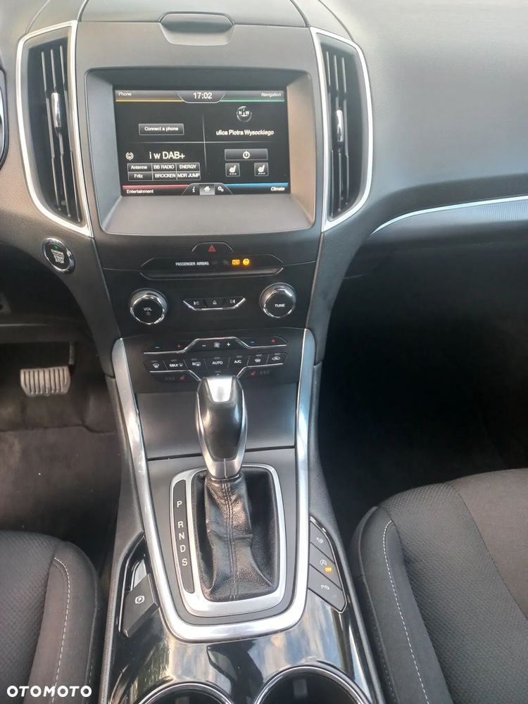 Ford S-Max - 22