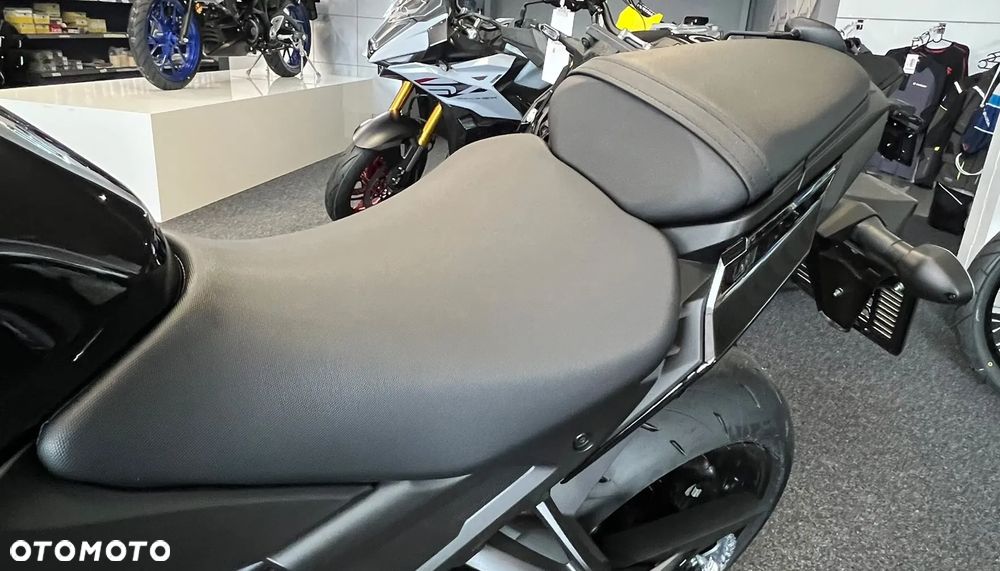 Suzuki GSX - 9