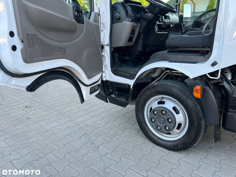 Renault Maxity - 27