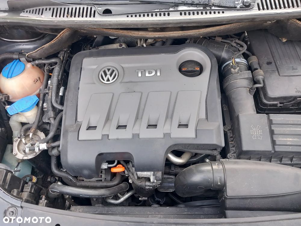 Volkswagen Touran - 5