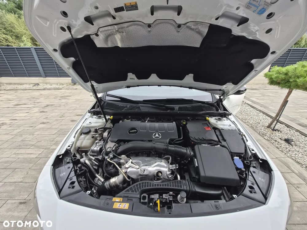 Mercedes-Benz CLA 250 7G-DCT AMG Line - 24