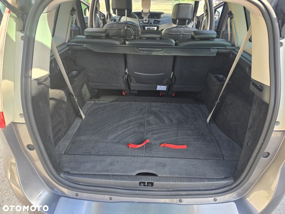Renault Grand Scenic - 25