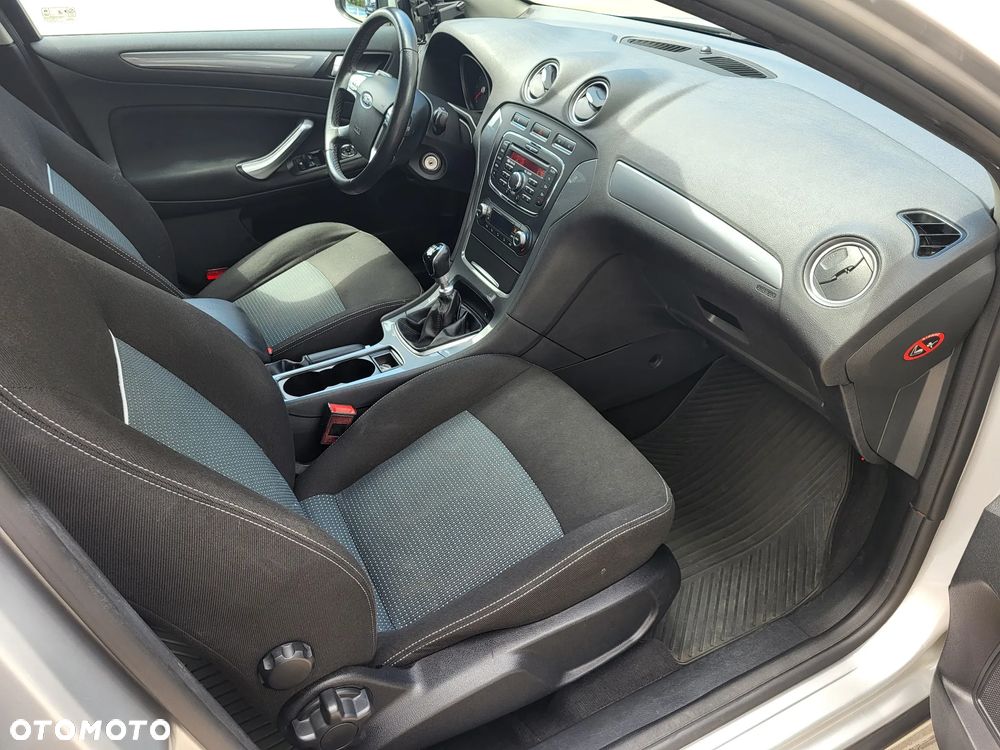 Ford Mondeo 1.6 T Gold X - 8