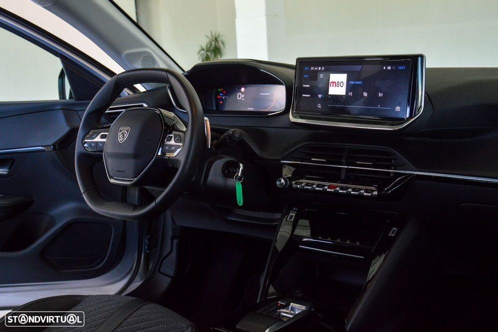 Peugeot 208 1.2 Hybrid Allure e-DCS6 - 29