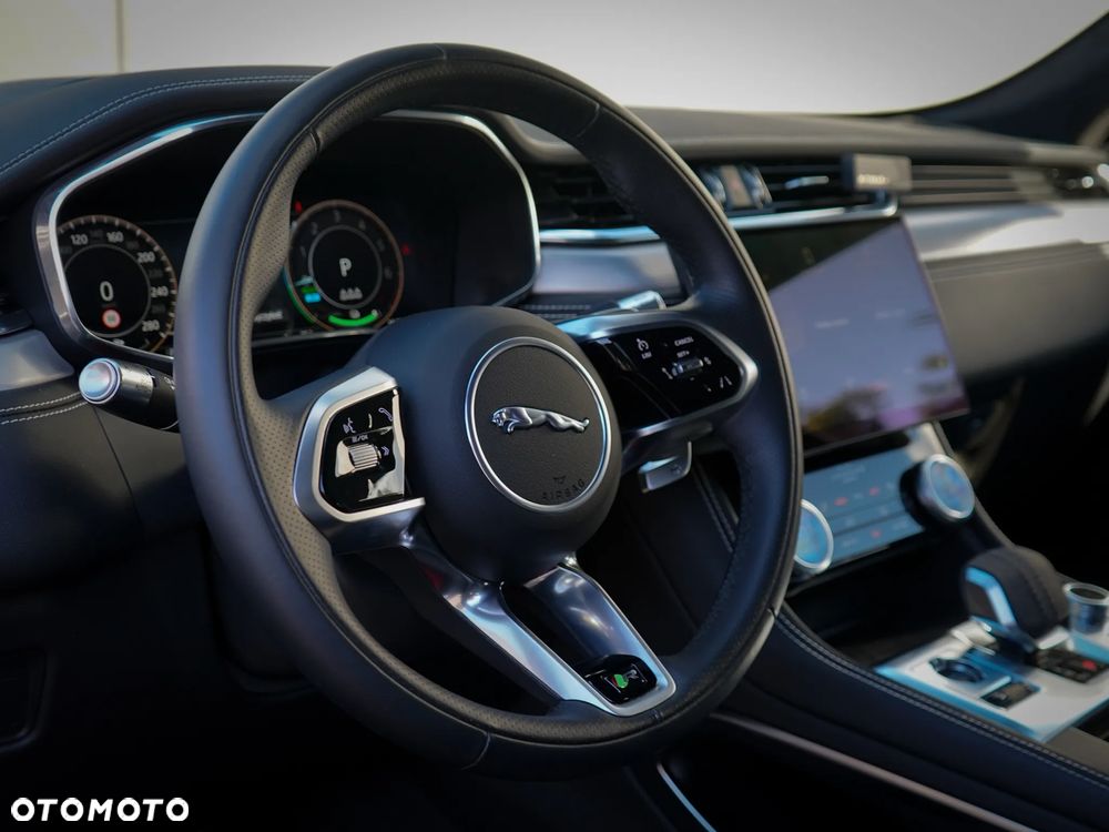Jaguar F-Pace 2.0 P400e PHEV AWD R-Dynamic HSE - 14