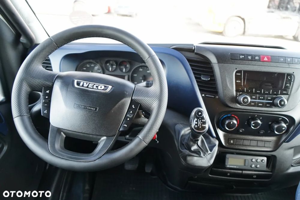 Iveco DAILY 35-140 / CHŁODNIA / THERMO KING / REGAŁY / MANUAL / BLIŹNIAK / - 31