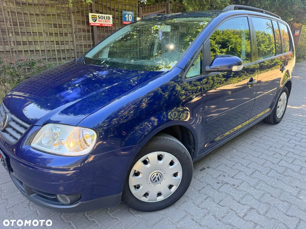 Volkswagen Touran 1.6 Basis - 2