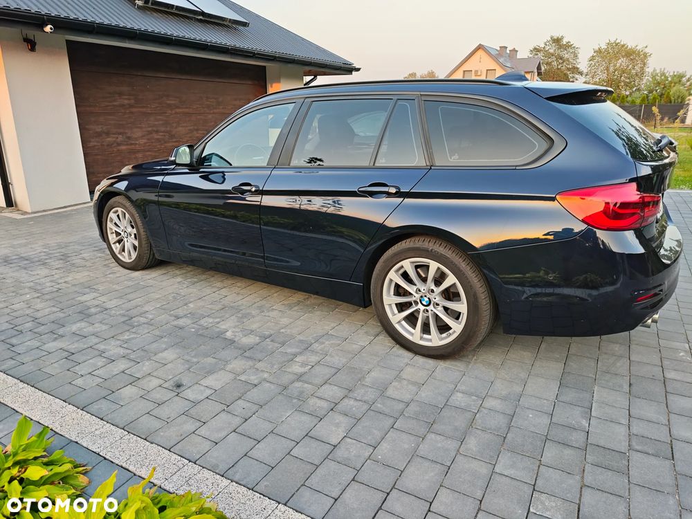 BMW Seria 3 330d Touring Sport Line - 8