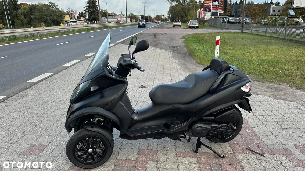 Piaggio MP-3 - 2