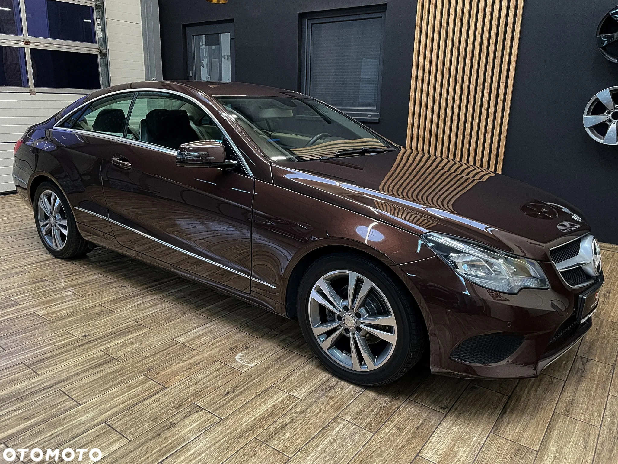 Mercedes-Benz Klasa E 200 Coupe - 6