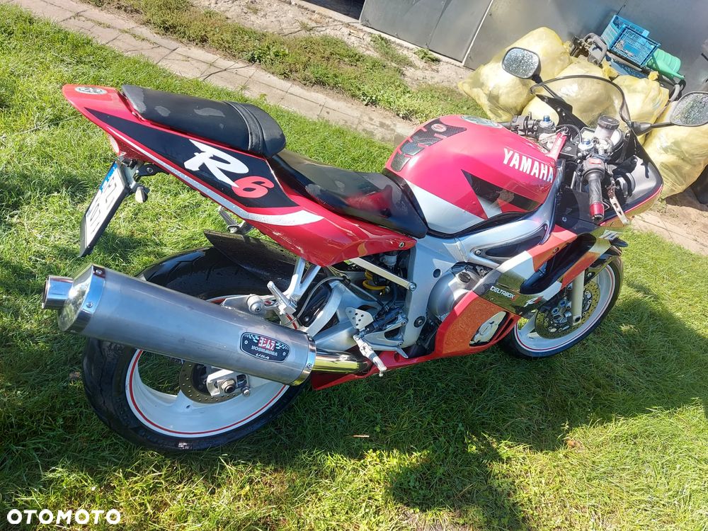 Yamaha R6 - 3