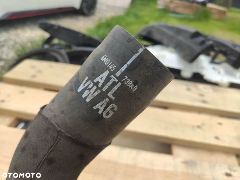 WG Przewód Intercoolera Turbiny Powietrza Audi Q7 Q8 3.0 TDI 4M0145738AD - 3