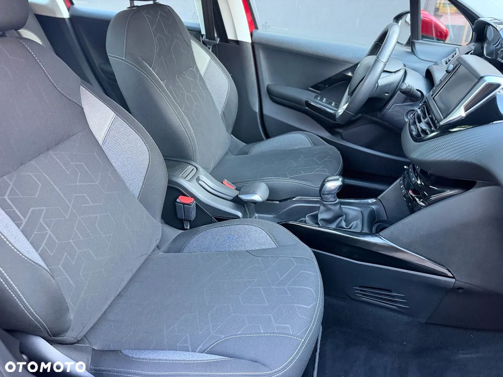 Peugeot 2008 1.2 Pure Tech Active - 38