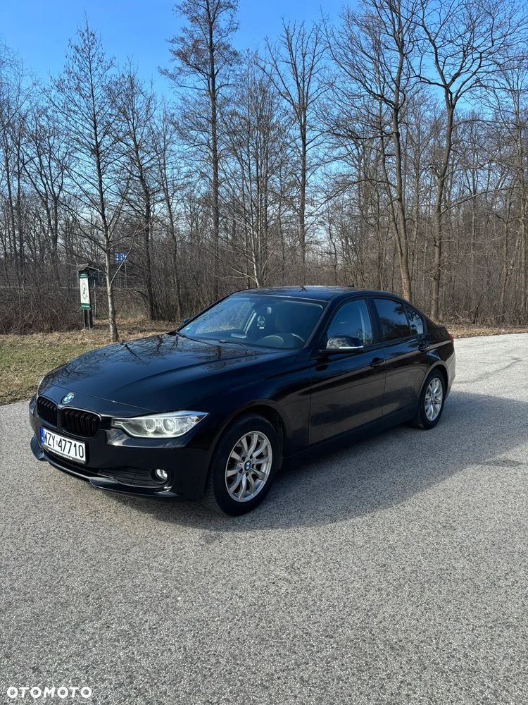 BMW Seria 3 318d - 4