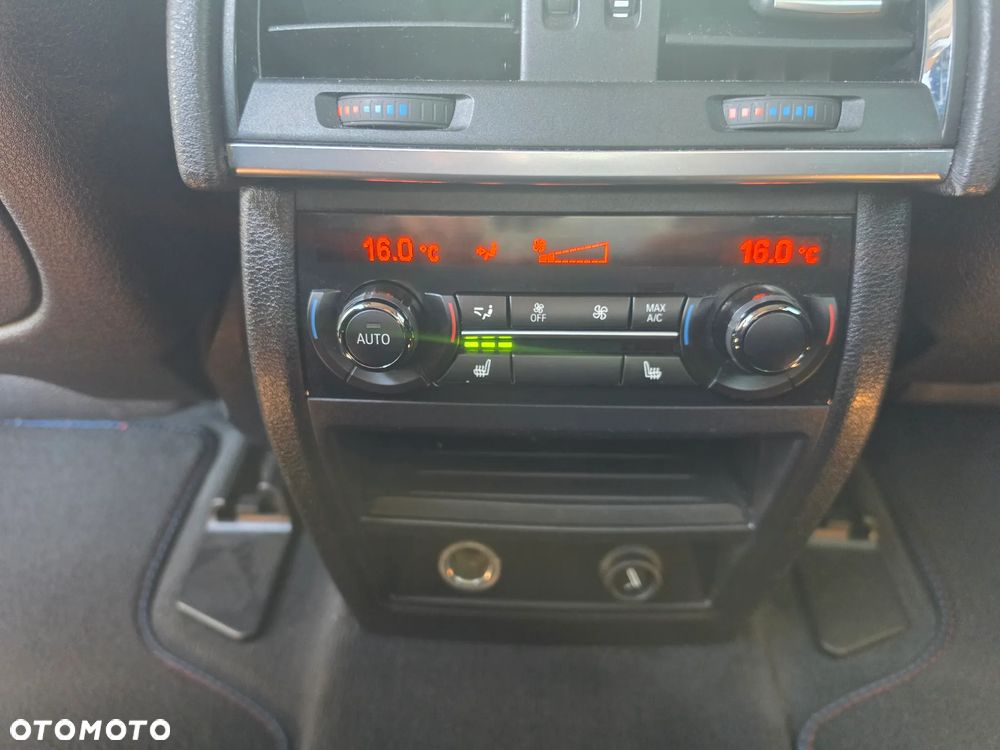 BMW X5 xDrive50i - 7