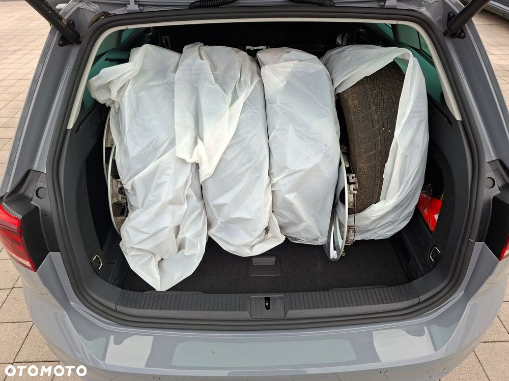 Volkswagen Passat - 14