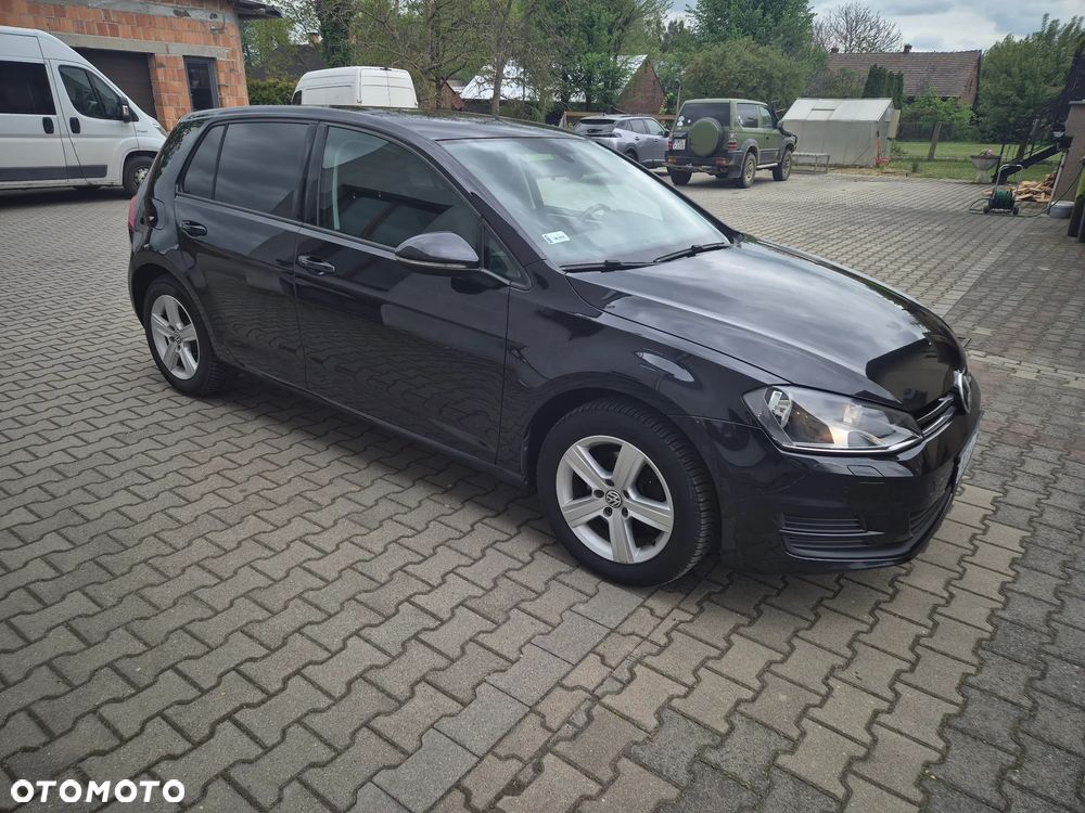 Volkswagen Golf - 6