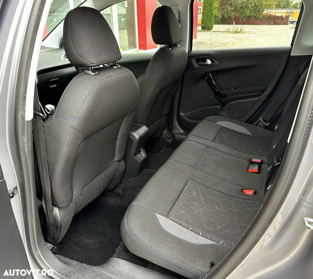 Peugeot 2008 - 18
