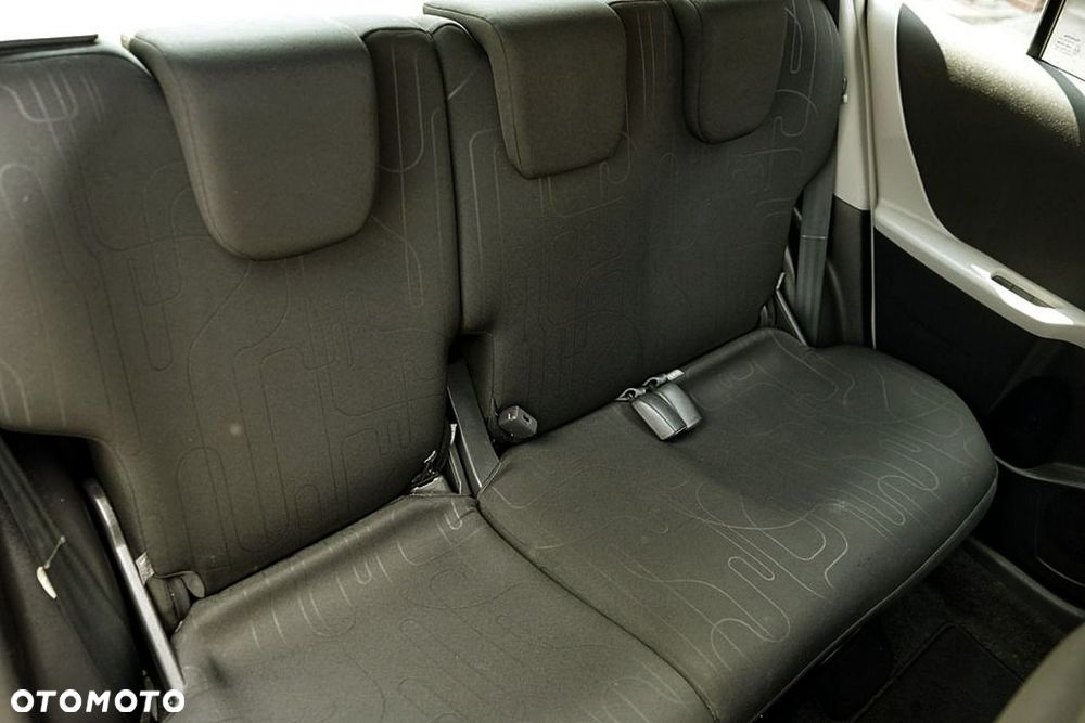 Toyota Yaris - 20