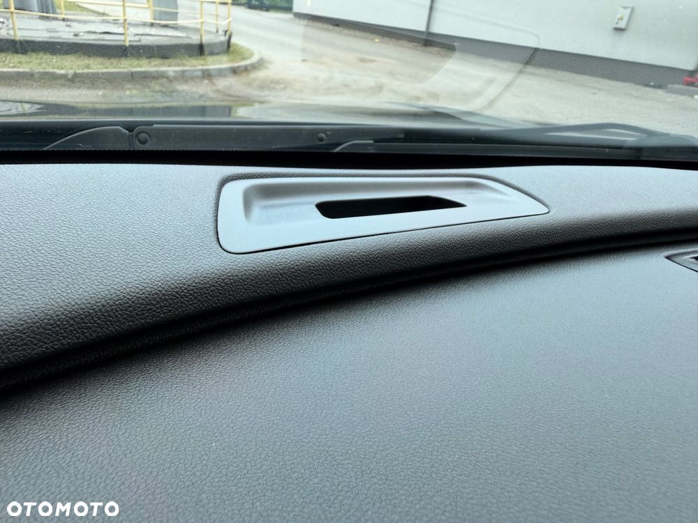 Opel Insignia - 21