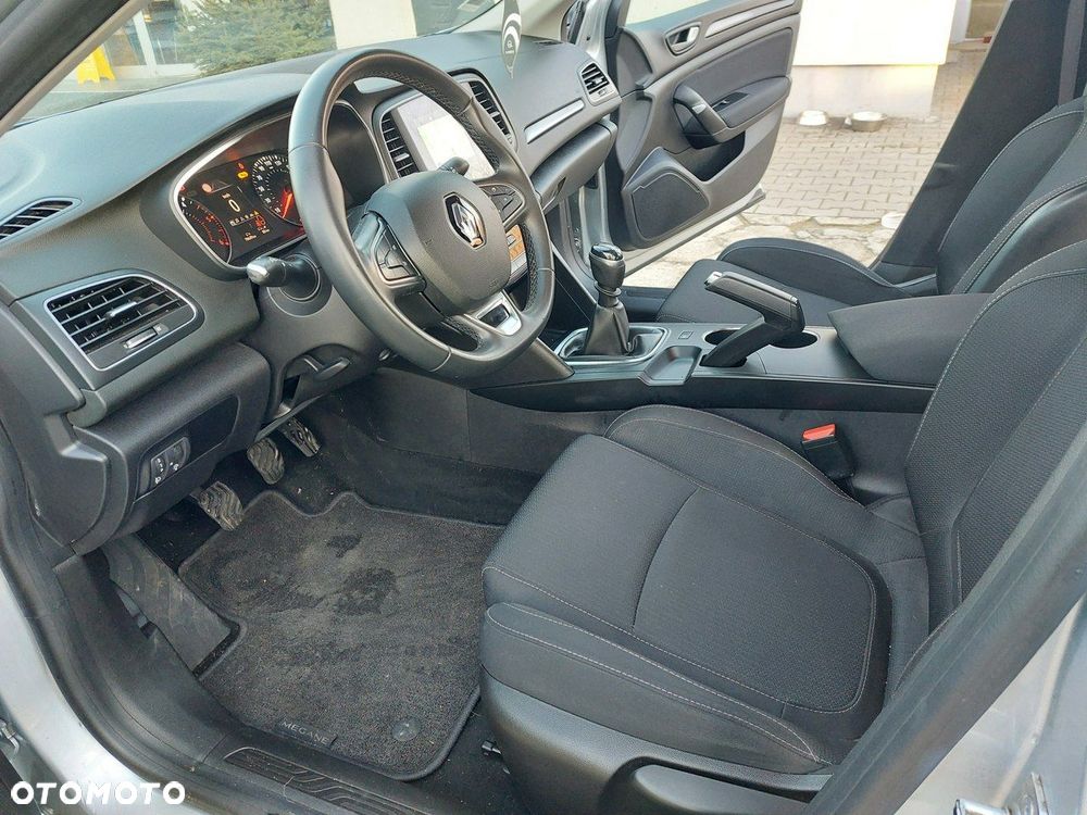 Renault Megane 1.5 Blue dCi Intens - 10