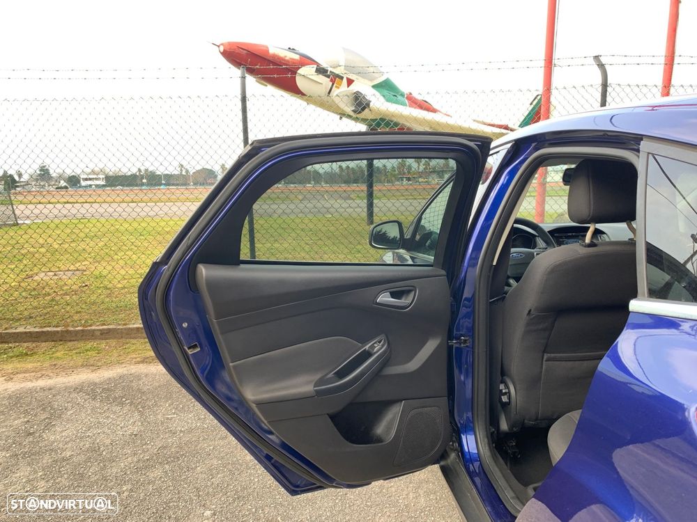 Ford Focus 1.5 TDCi Titanium ECOnetic - 28