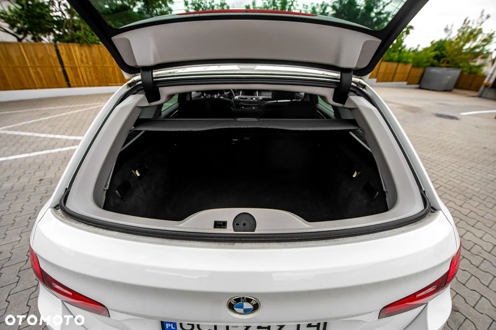 BMW Seria 5 525d Luxury Line - 19