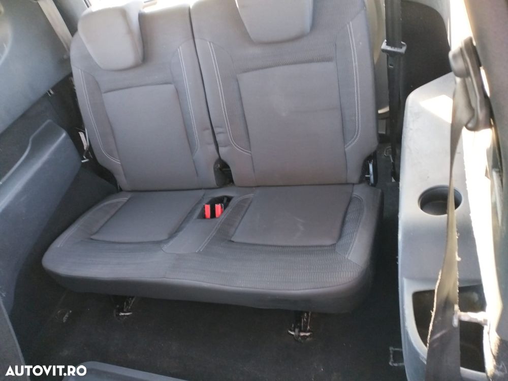 Dacia Lodgy dCi 110 Celebration - 13