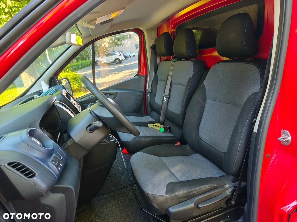 Opel Vivaro - 10
