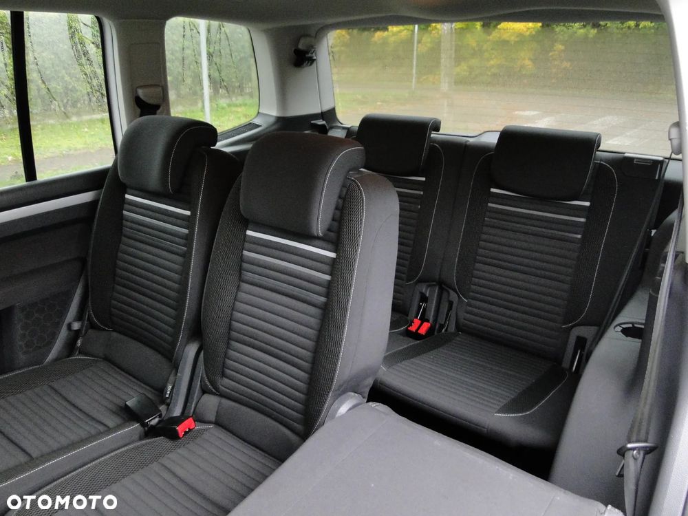 Volkswagen Touran 1.6 TDI DPF BlueMotion Technology Cup - 17