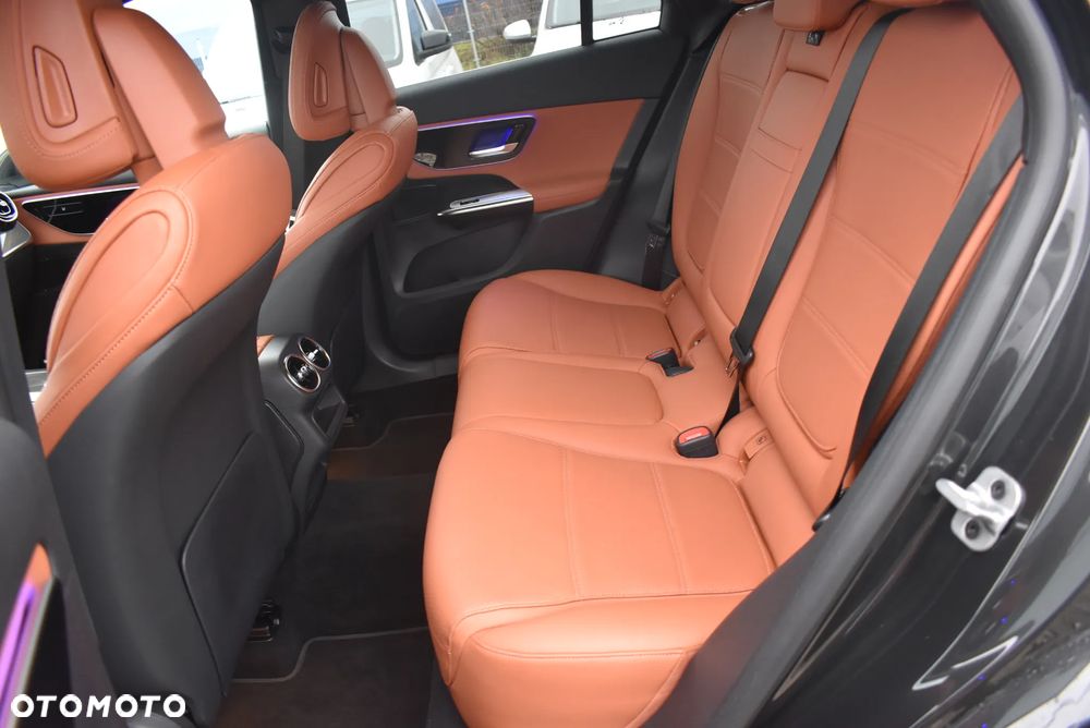 Mercedes-Benz GLC 300 de PHEV 4-Matic Avantgarde - 13