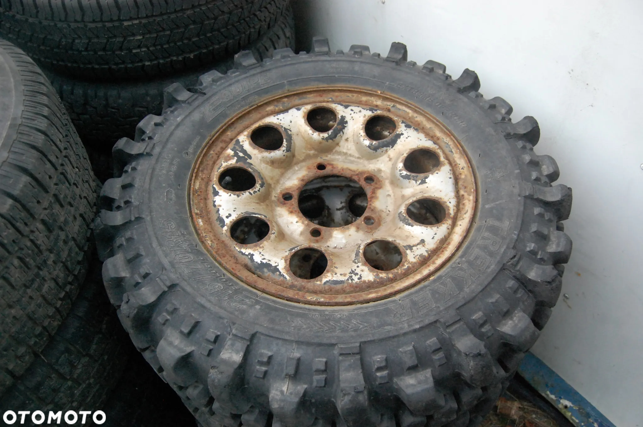 SUZUKI  VITARA I - Koło typu SIMEX 215/70 R15 - 2