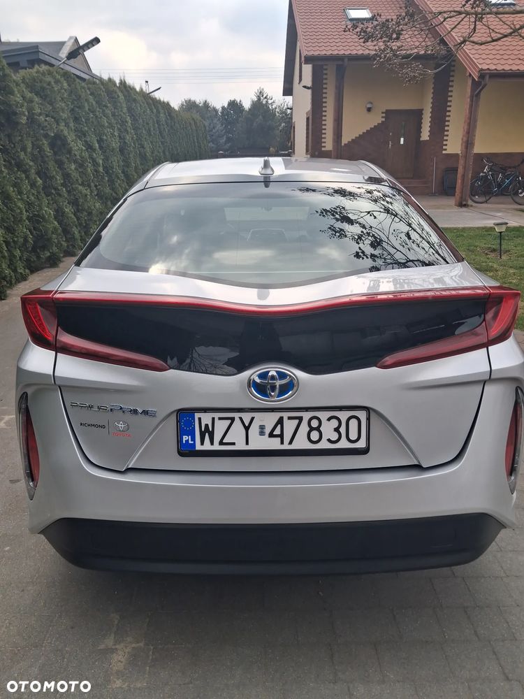 Toyota Prius - 5