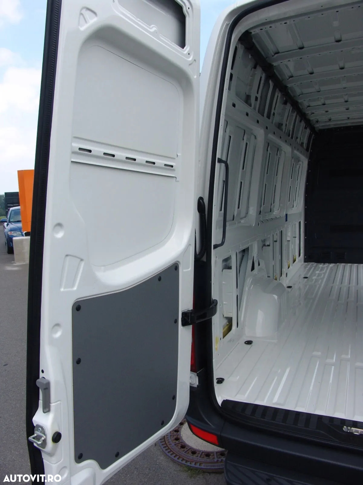 Volkswagen Crafter - 9