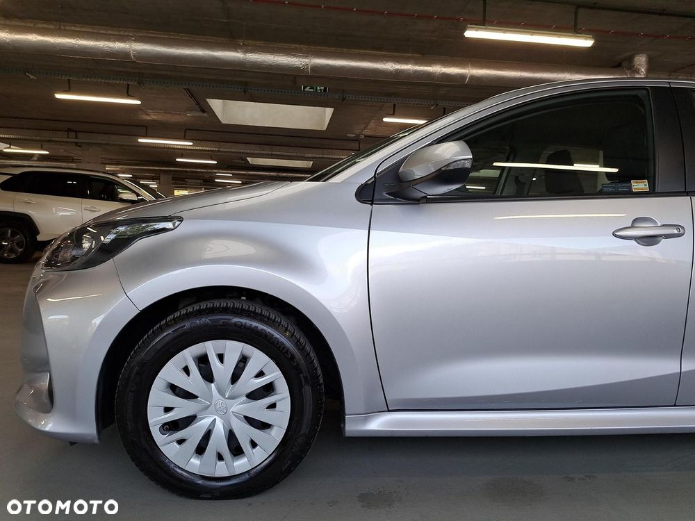 Toyota Yaris - 33