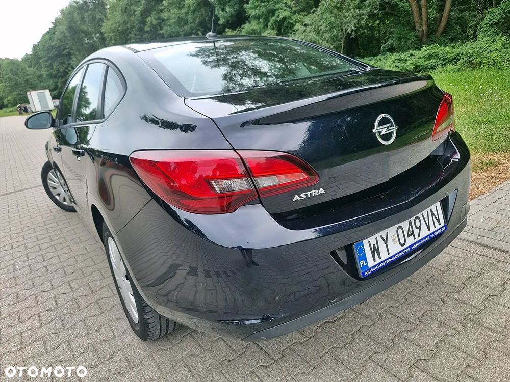 Opel Astra 1.6 Active - 19