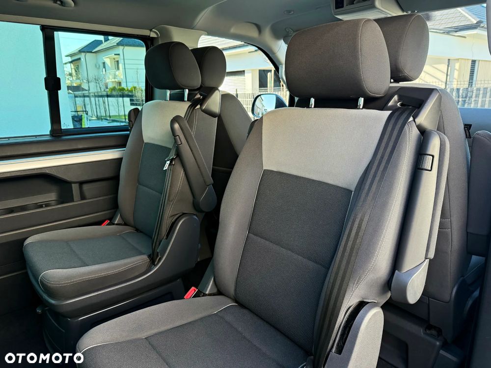 Volkswagen Multivan - 10