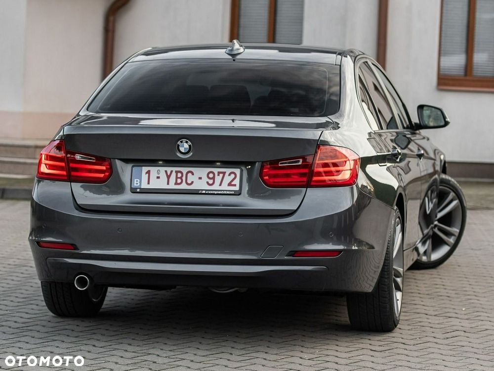 BMW 3 Series 2012 photo 3