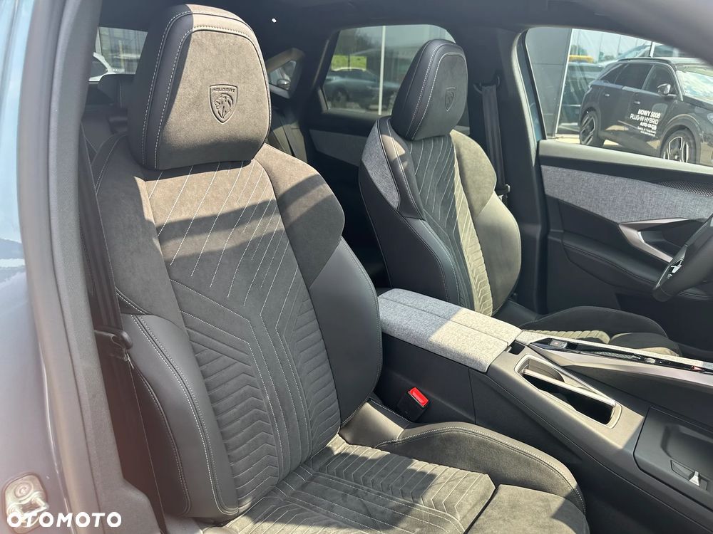 Peugeot 3008 1.2 PureTech mHEV GT E-DCS6 - 22