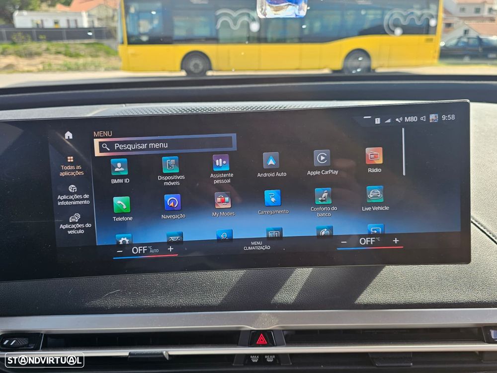 BMW iX xDrive40 - 17