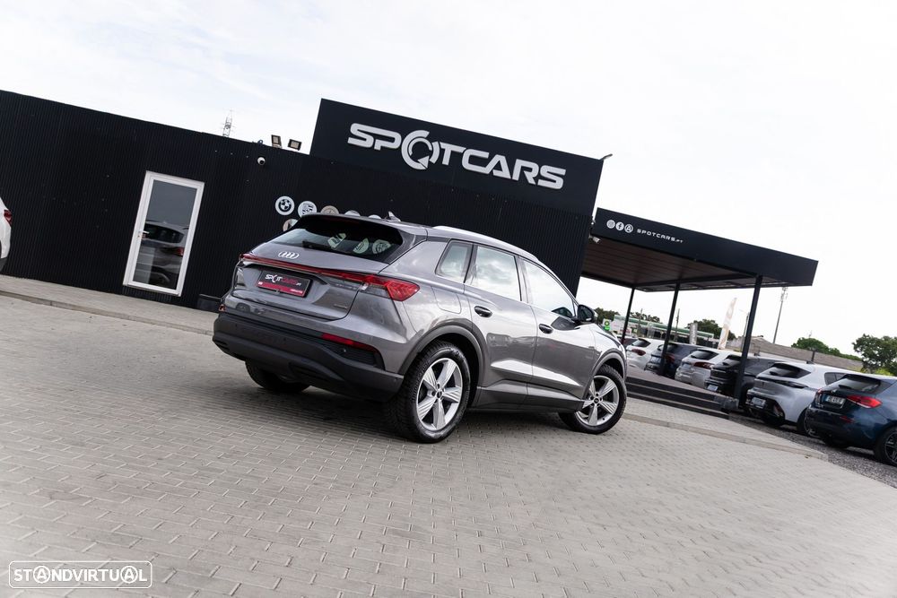 Audi Q4 e-tron 45 quattro - 10