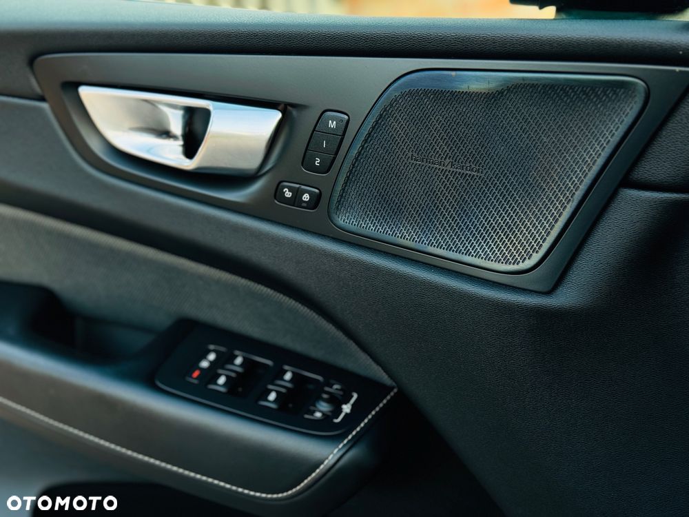 Volvo XC 60 B4 D AWD Geartronic RDesign - 12