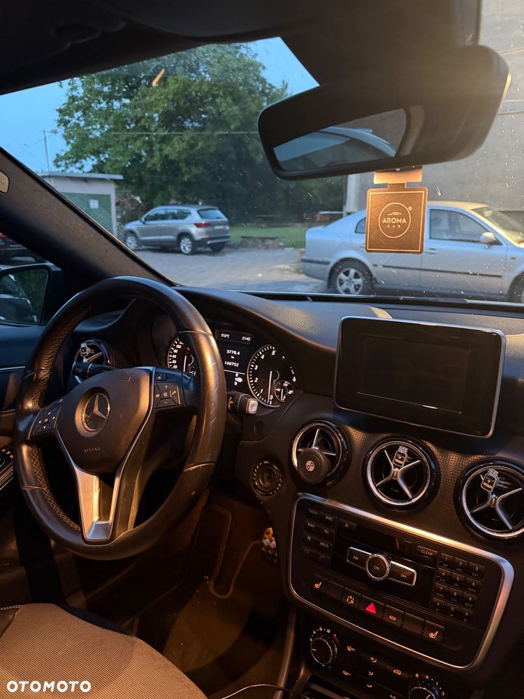 Mercedes-Benz Klasa A 180 (BlueEFFICIENCY) 7G-DCT - 7