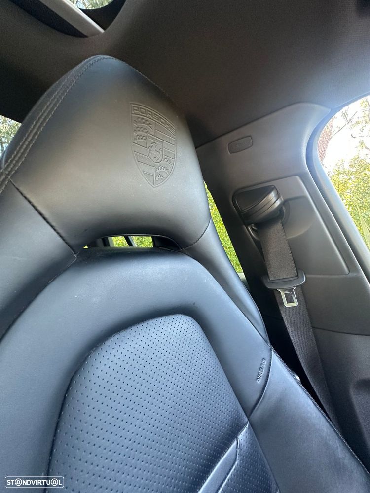 Porsche Panamera Sport Turismo - 22